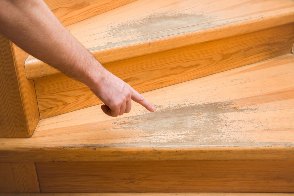 Sablage ou ponçage d’un escalier