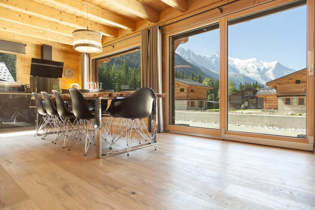 Récemment, un résident a partagé son expérience positive en choisissant un ponceur professionnel à Avoriaz 